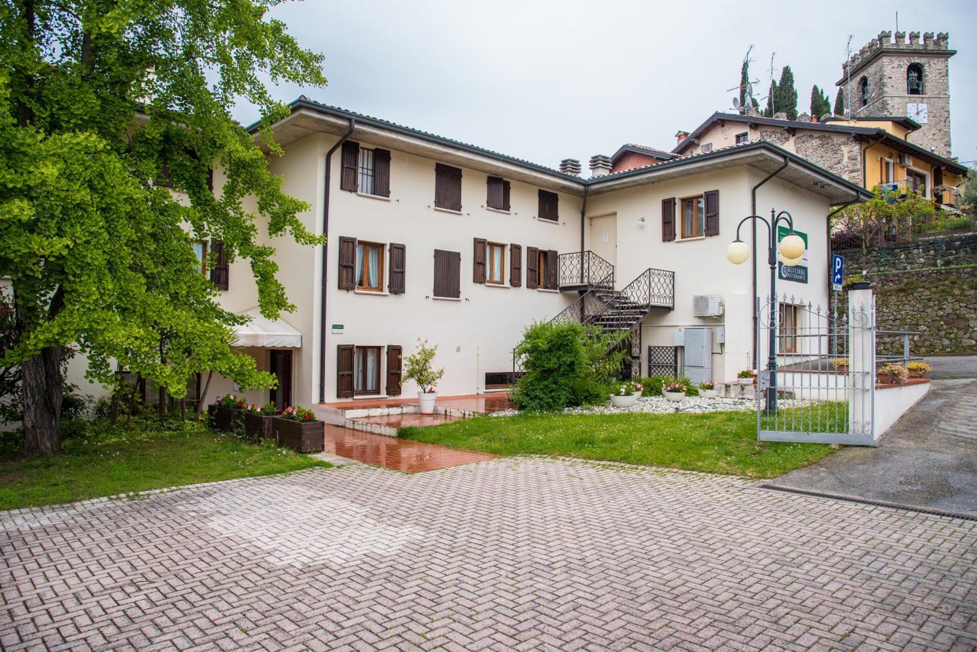 Hotel Porta Del Sole Soiano Del Lago Bagian luar foto