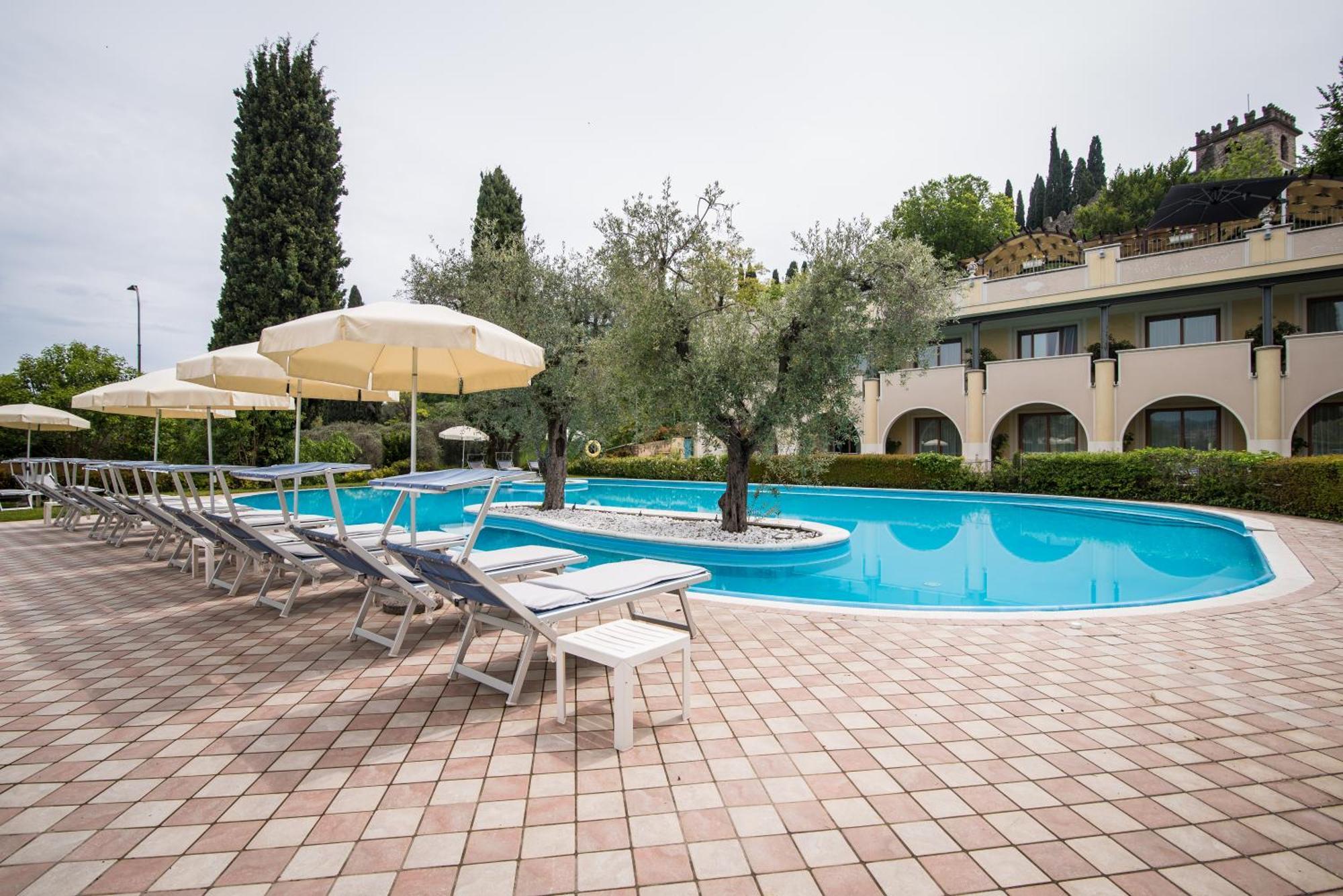 Hotel Porta Del Sole Soiano Del Lago Bagian luar foto