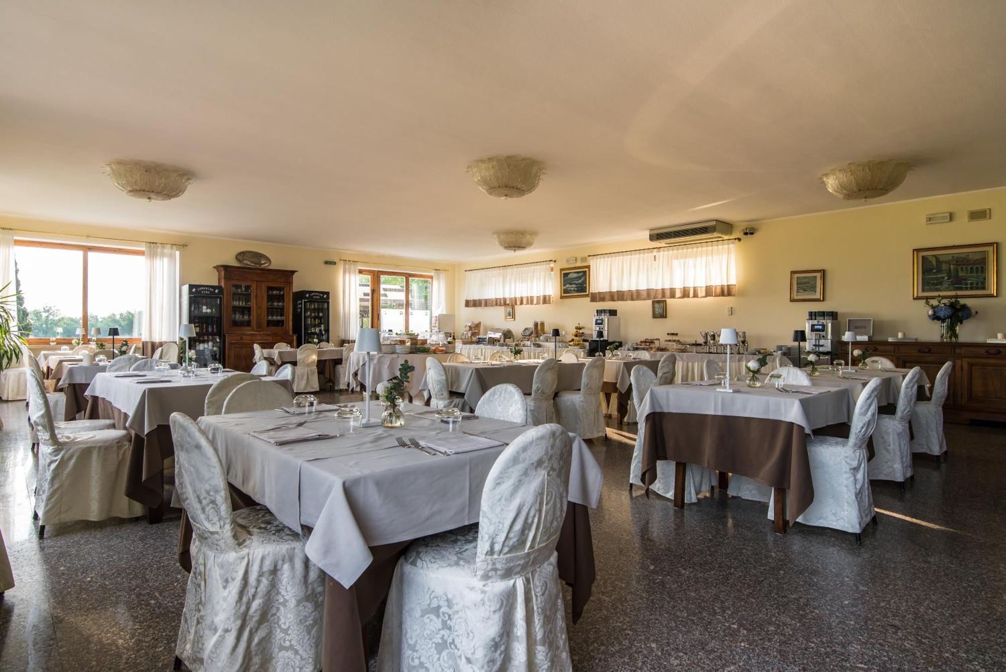 Hotel Porta Del Sole Soiano Del Lago Bagian luar foto