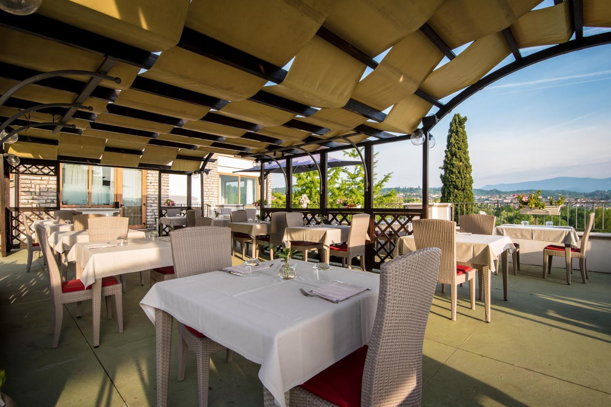Hotel Porta Del Sole Soiano Del Lago Bagian luar foto